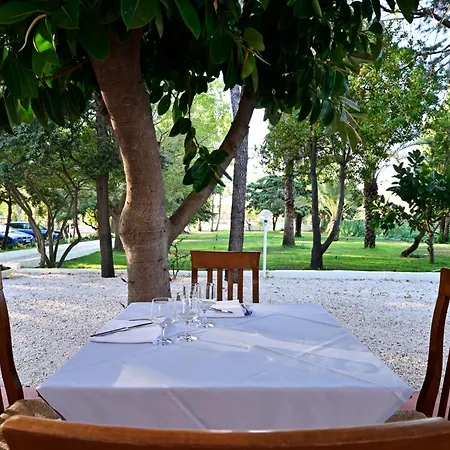 Valentina Park מלון 2*